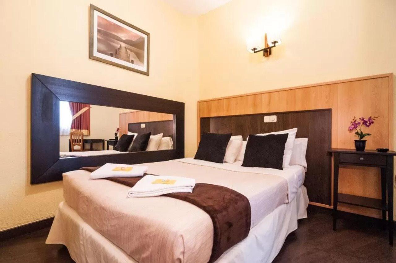 Hostal Gallardo Madrid Buitenkant foto
